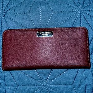 Henri Bendel wallet